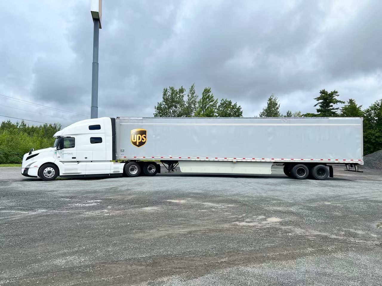 Greenhaven Transportation - Moncton trucking fleet